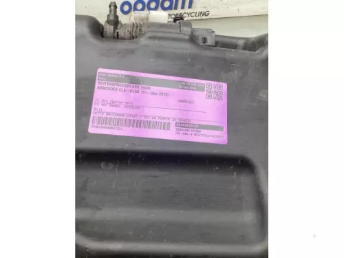 Ruitensproeiertank voor-8350208