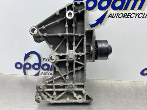 Dynamosteun boven-8354377