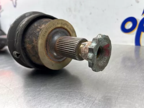 Aandrijfas links-voor-8364519