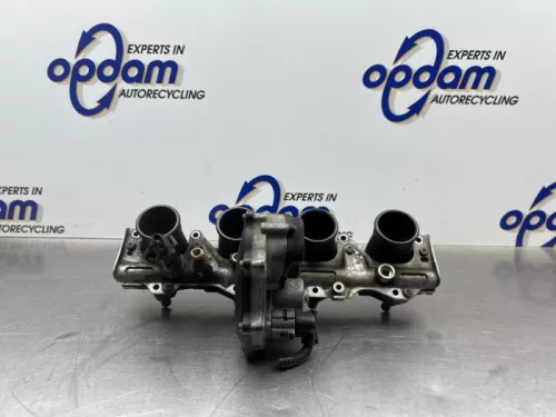 Inlaatspruitstuk-8335444