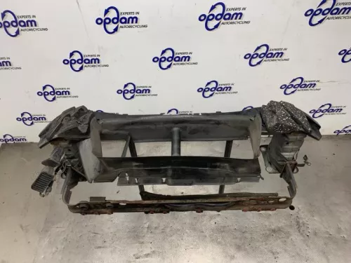 Bumperframe voor-8397013