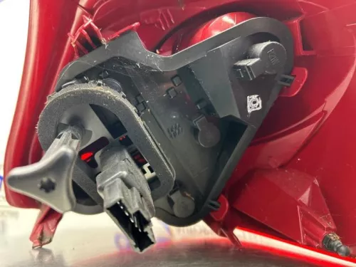 Achterlicht links-8367128