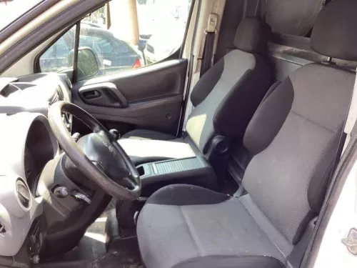 Veiligheidsgordel links-voor-8337935