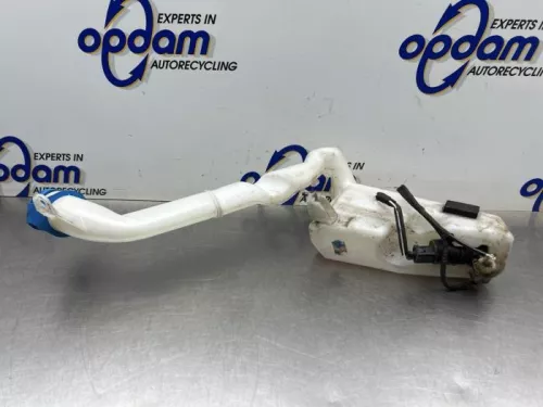 Ruitensproeiertank voor-8408819