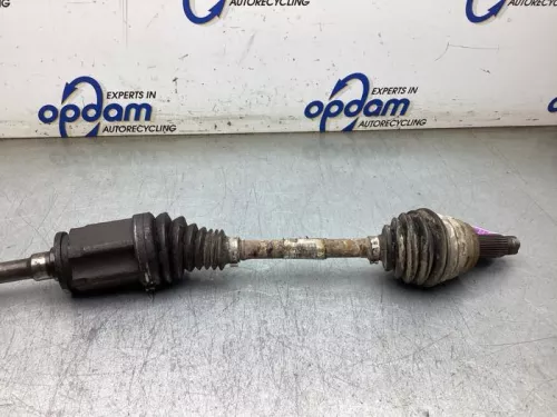 Aandrijfas rechts-voor-8228125