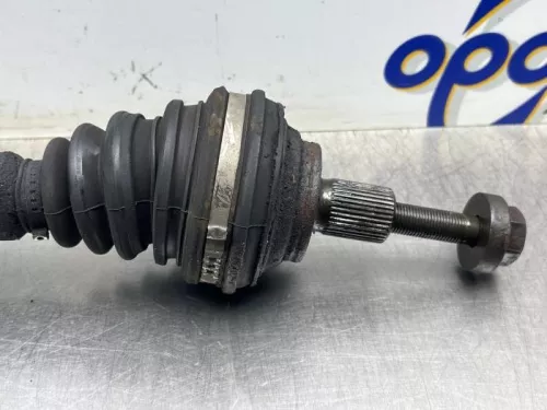 Aandrijfas rechts-voor-8401317