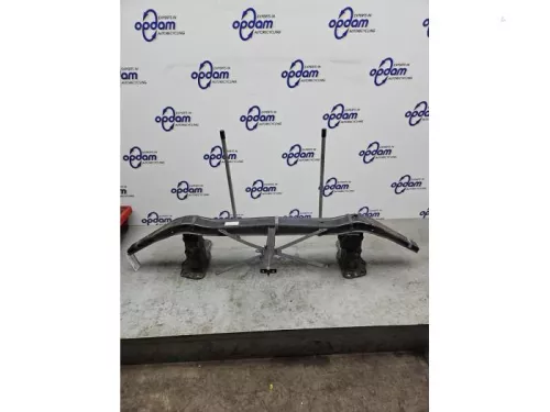 Bumperframe voor-8282811