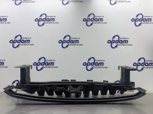 Bumperframe voor-8269556 (22530673)