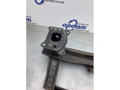 Bumperframe voor-8257224 (22560890)