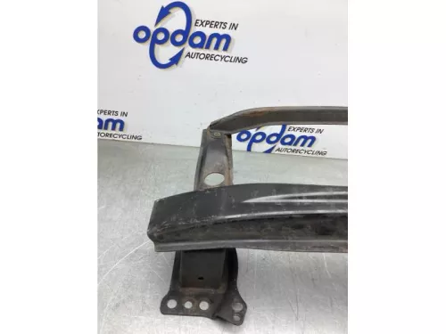 Bumperframe voor-8257224 (22560890)
