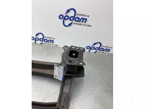 Bumperframe voor-8257224 (22560890)