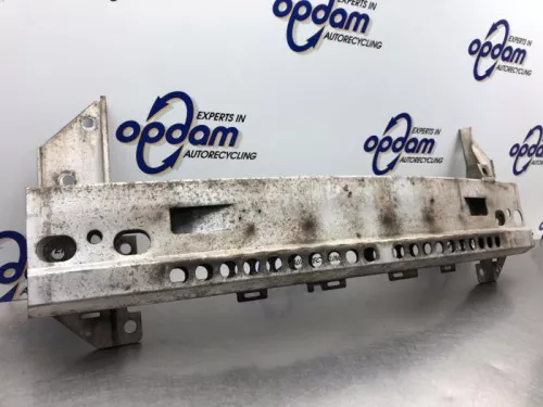 Bumperframe voor-8228523 (21226436)