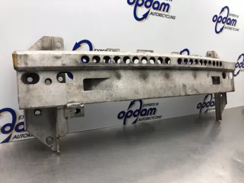 Bumperframe voor-8197331 (21548782)