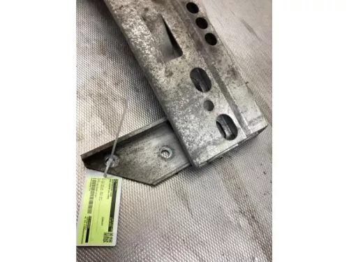 Bumperframe voor-8248230 (21907435)