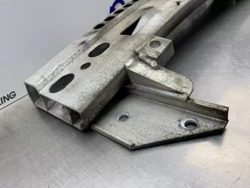 Bumperframe voor-8297811 (22393778)
