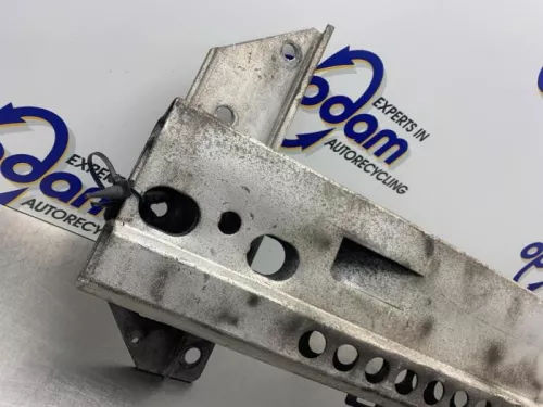 Bumperframe voor-8308188 (22402027)