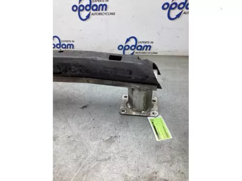 Bumperframe voor-8284327