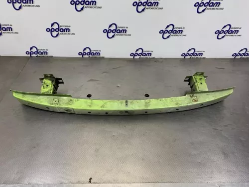 Bumperframe voor-8203812 (20996885)
