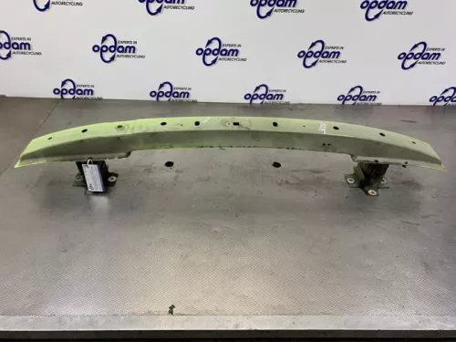 Bumperframe voor-8203812 (20996885)