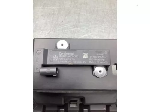 Bumpersteun midden-achter-8202418 (21250914)