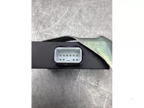 Centrale Deurvergrendelings Module-8126112 (20226555)