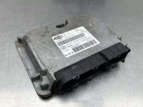 Computer Motormanagement-8291702 (22121479)