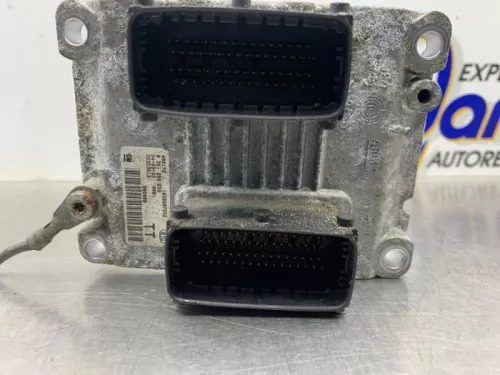Computer Motormanagement-8263575 (21732624)