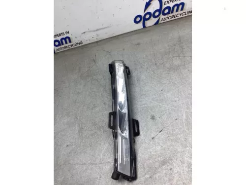 Dagrijverlichting links-8276614 (22124273)