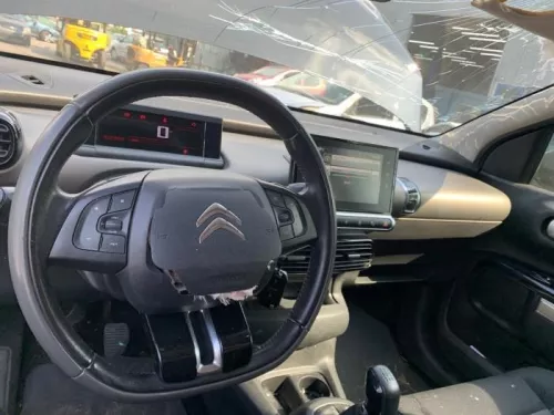 Dashboardkastje-8228052