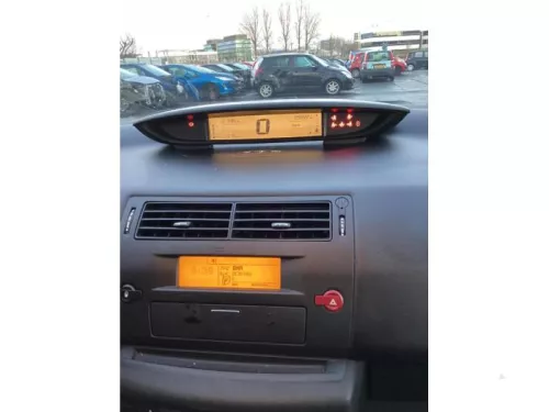 Display Interieur-7939122 (18343134)