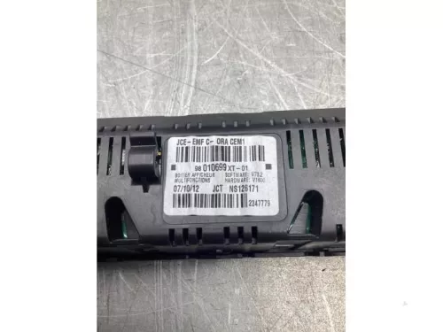 Display Interieur-8037708 (21037991)