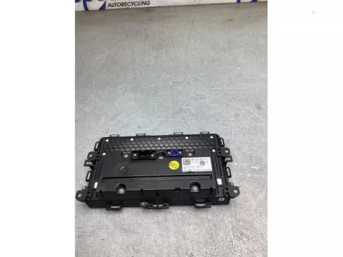 Display Multi Media regelunit-8282910 (22415560)