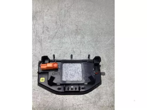 Draadloze oplader-8164492 (22284201)