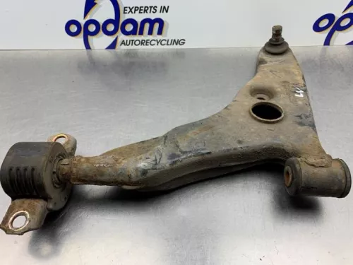 Draagarm onder links-voor-8242417 (21392909)