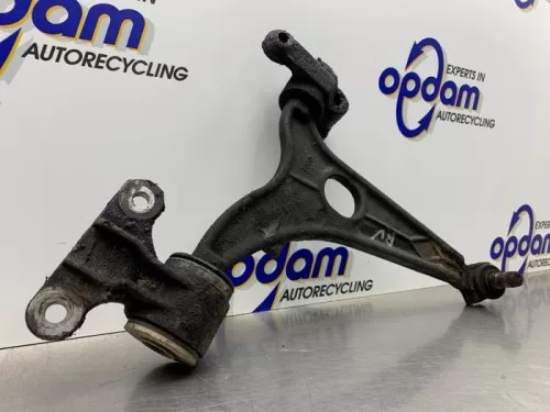 Draagarm onder rechts-voor-8266228 (21760674)