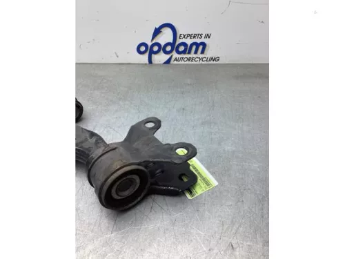Draagarm onder rechts-voor-8068977 (22562071)