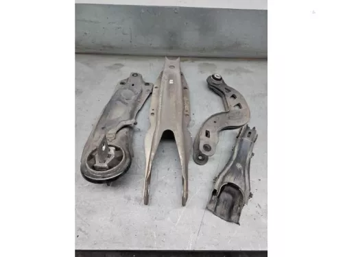 Draagarm rechts-achter-8140347 (22323190)
