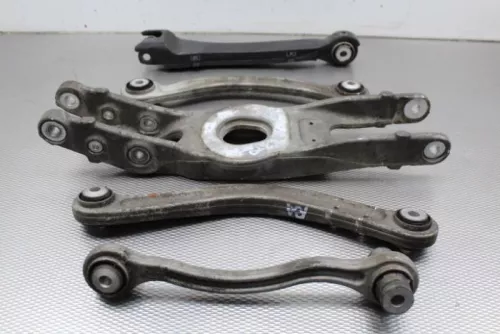 Draagarm rechts-achter-7880736 (15324159)