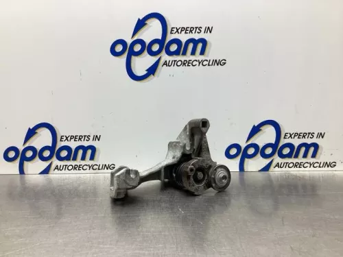 Dynamosteun boven-