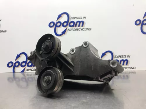 Dynamosteun boven-8215691 (21039039)