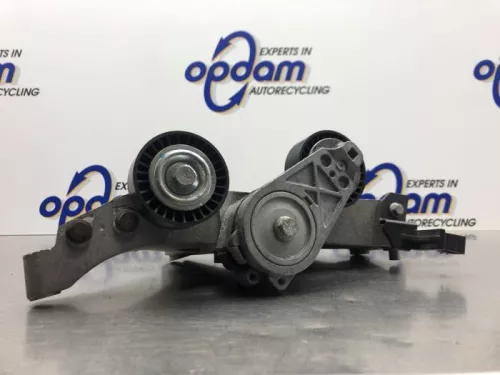 Dynamosteun onder-7882028 (21189354)