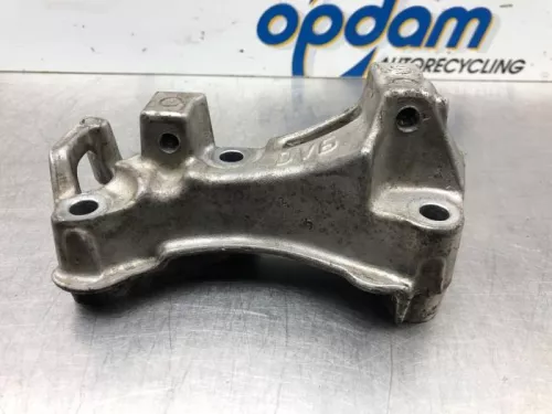Dynamosteun onder-7609086 (16498778)