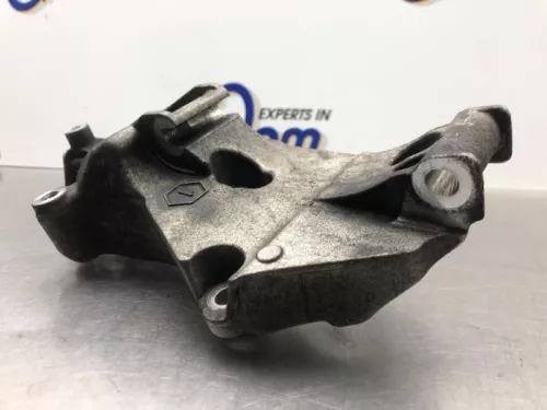 Dynamosteun onder-8143690 (21854367)
