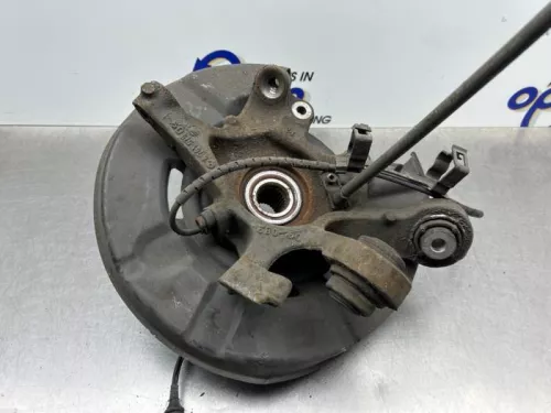 Fusee links-achter-8200924 (22487494)