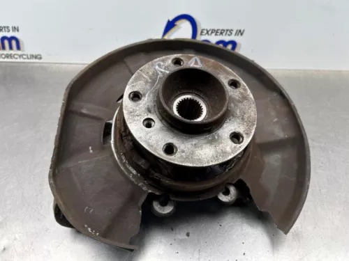 Fusee rechts-achter-8200924 (22487505)