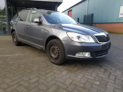 Fusee rechts-voor-5507968 (17375425)