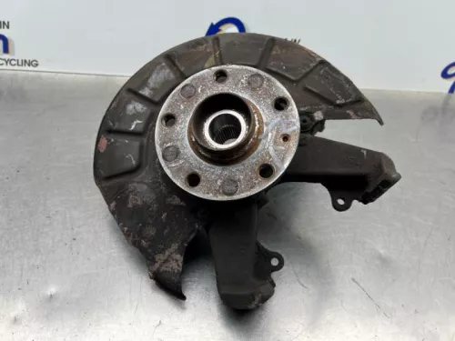 Fusee rechts-voor-8252843 (21641403)