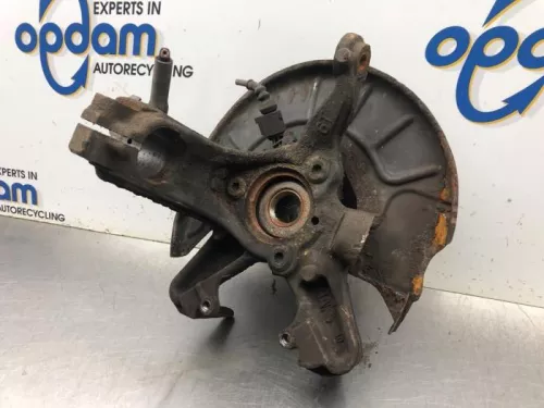 Fusee rechts-voor-8096684 (20413700)