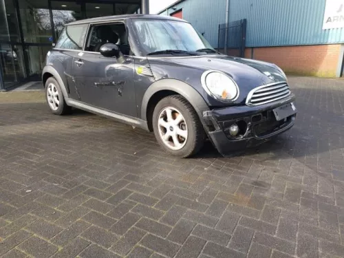 Fusee rechts-voor-7879018 (14805917)