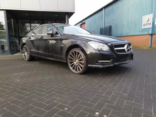 Fusee rechts-voor-7879186 (13066619)